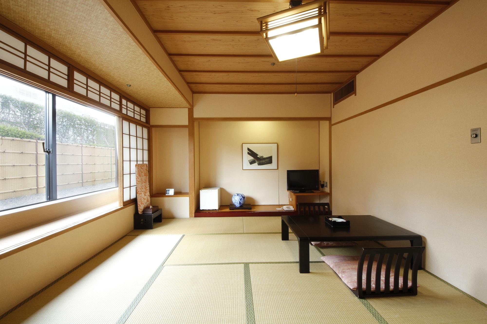 Hotel Hiroshima Garden Palace Экстерьер фото