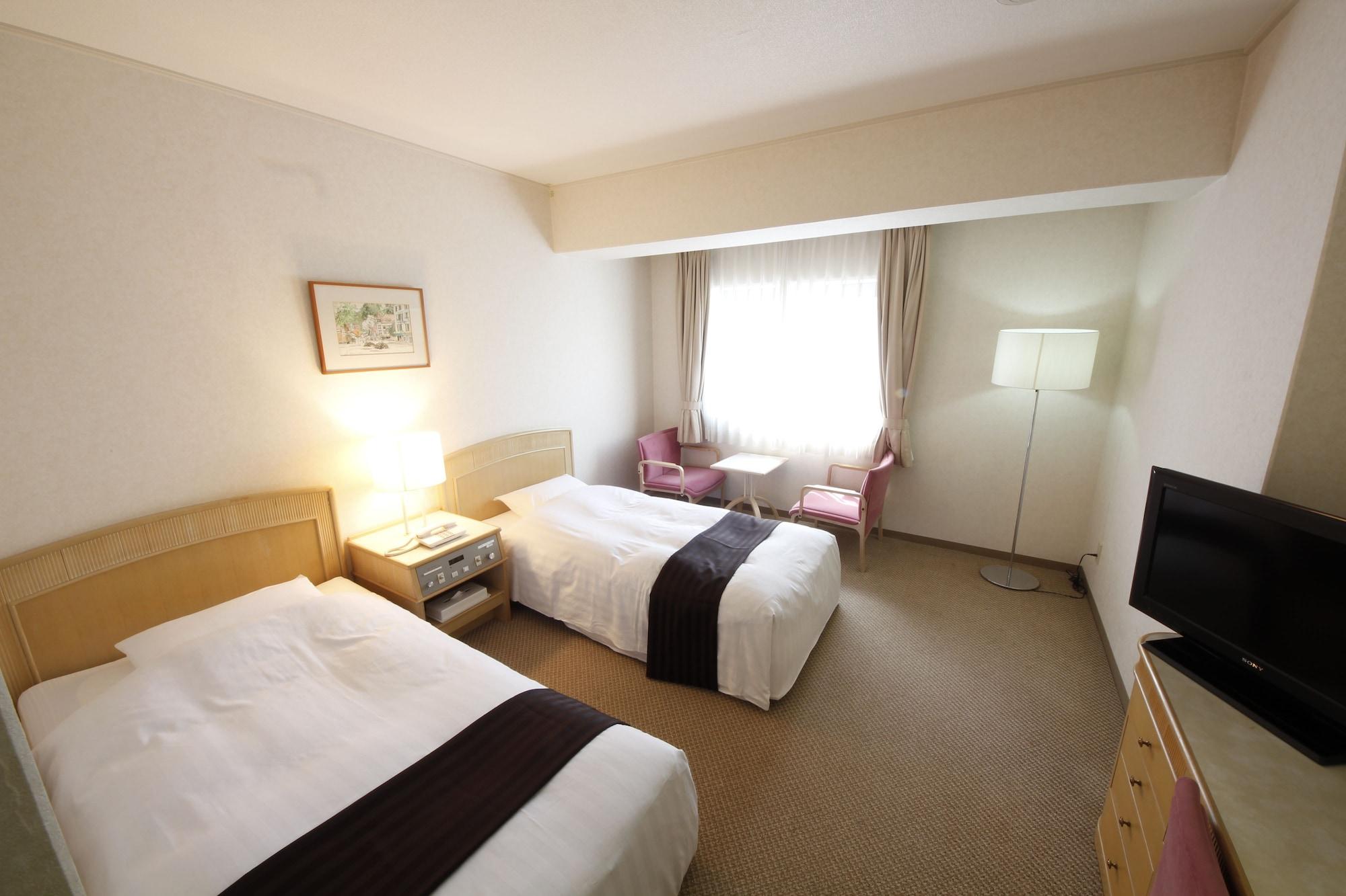 Hotel Hiroshima Garden Palace Экстерьер фото
