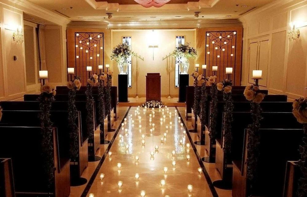 Hotel Hiroshima Garden Palace Экстерьер фото